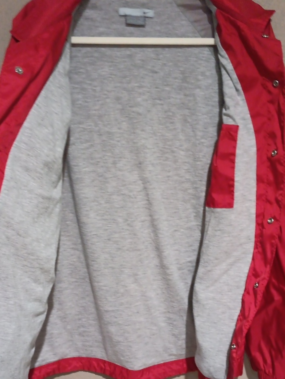 Nike Men's Red Coach Jacket - Picture 7 of 8
